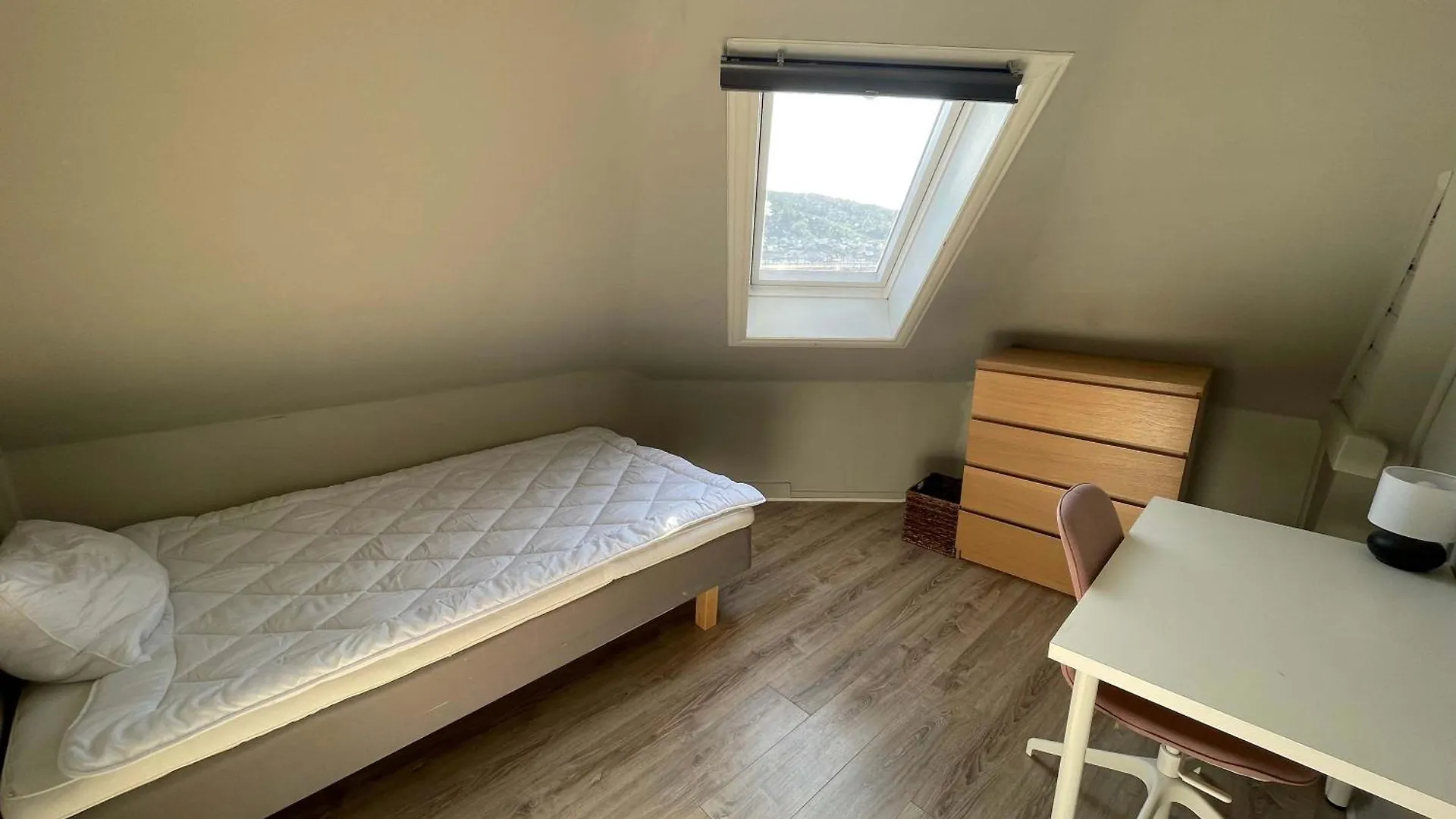 4Ng47 - Cheap Central 3Br Apartment Bergen